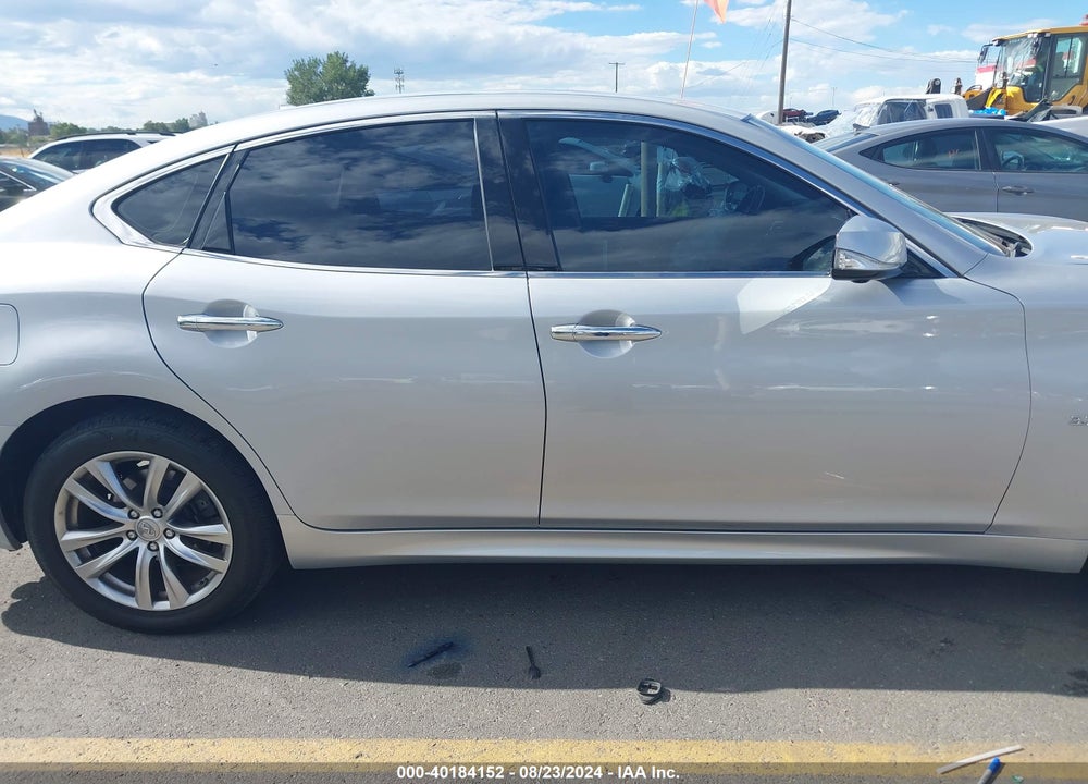 2018 INFINITI Q70 3.7X LUXE VIN: JN1BY1AR6JM220924