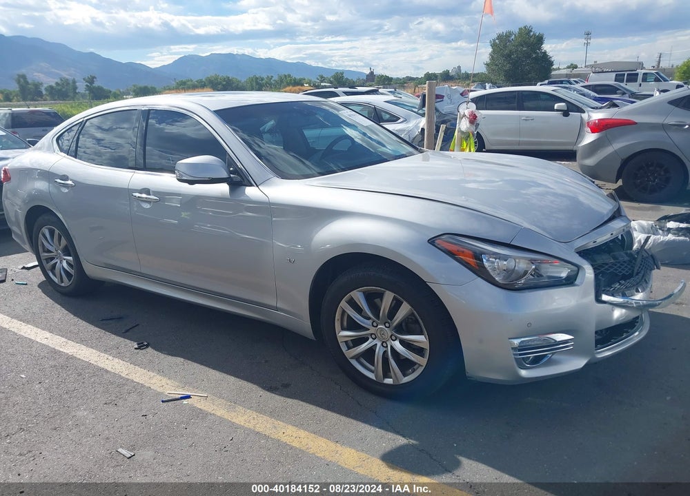 2018 INFINITI Q70 3.7X LUXE VIN: JN1BY1AR6JM220924