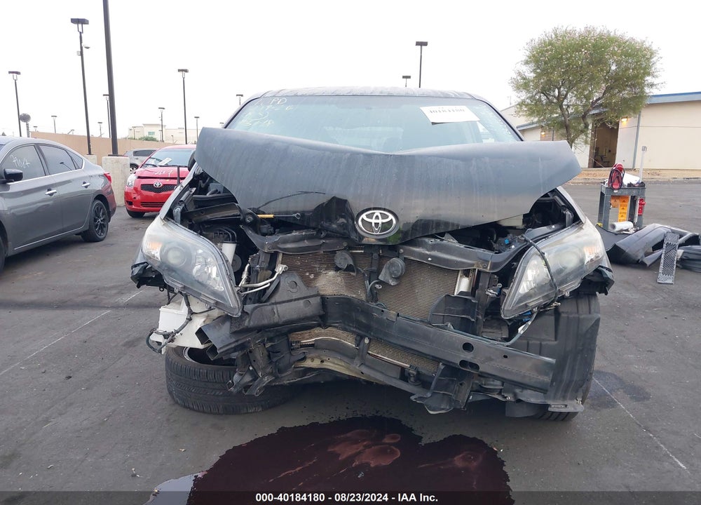 2013 TOYOTA SIENNA SE 8 PASSENGER VIN: 5TDXK3DC0DS352268