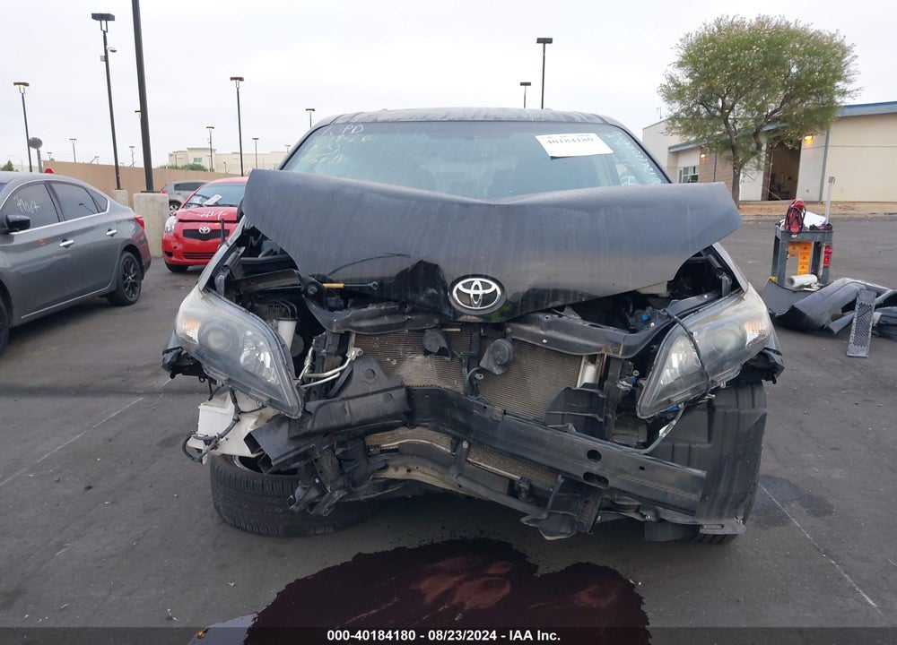 2013 TOYOTA SIENNA SE 8 PASSENGER VIN: 5TDXK3DC0DS352268