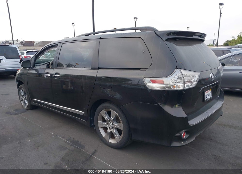 2013 TOYOTA SIENNA SE 8 PASSENGER VIN: 5TDXK3DC0DS352268
