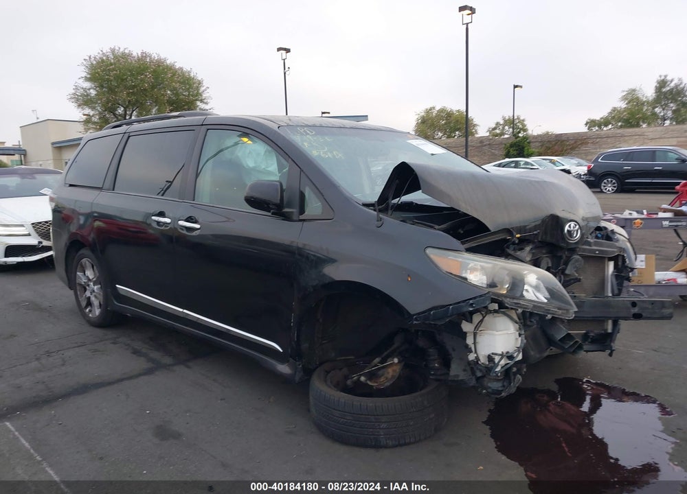 2013 TOYOTA SIENNA SE 8 PASSENGER VIN: 5TDXK3DC0DS352268