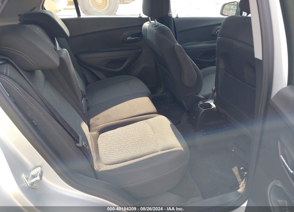 2018 CHEVROLET TRAX LS VIN: 3GNCJNSB5JL336017