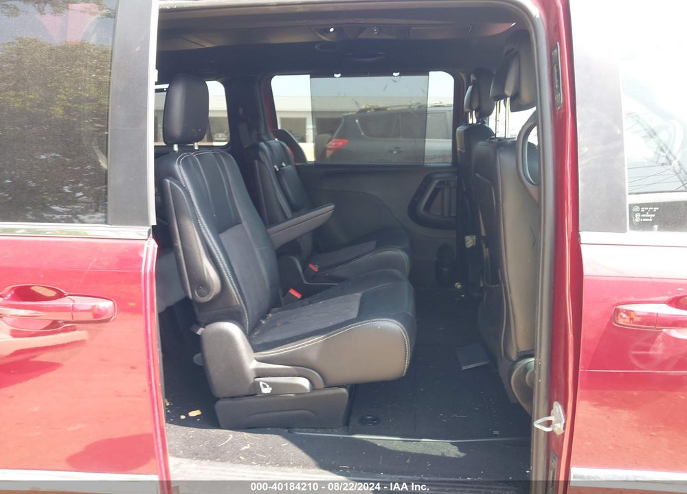 2016 CHRYSLER TOWN & COUNTRY S VIN: 2C4RC1HG8GR113958