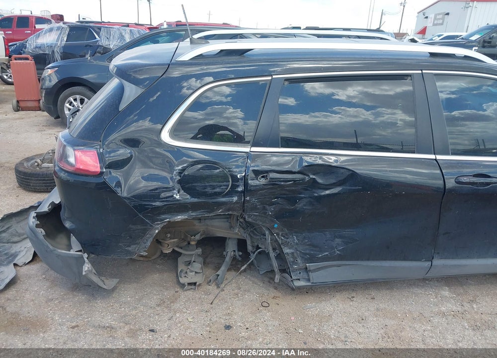 2019 JEEP CHEROKEE LATITUDE PLUS FWD VIN: 1C4PJLLB1KD221077