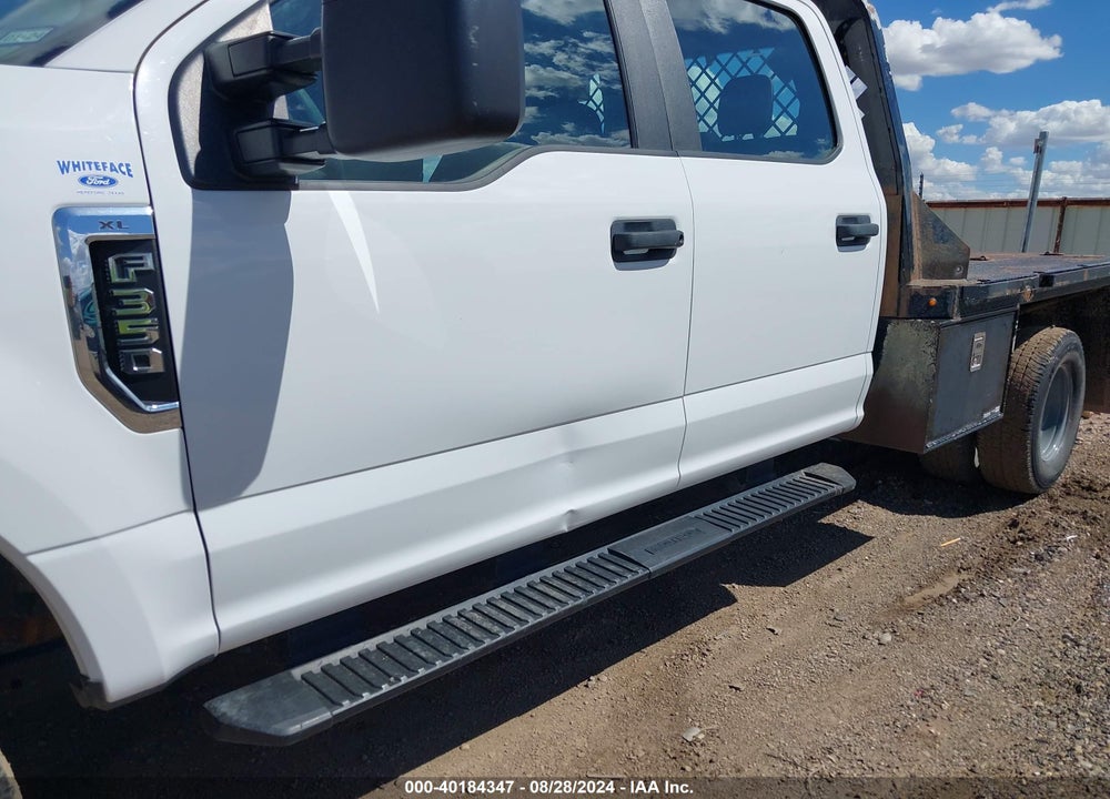 2019 FORD F-350 CHASSIS XL VIN: 1FD8W3H68KEG77603