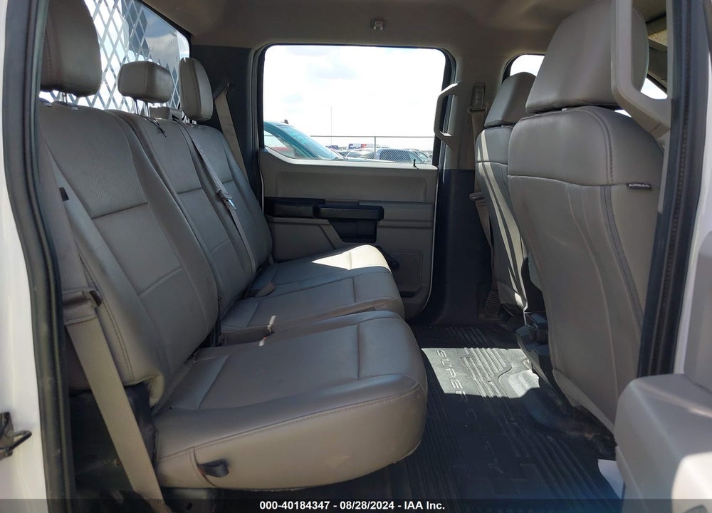 2019 FORD F-350 CHASSIS XL VIN: 1FD8W3H68KEG77603