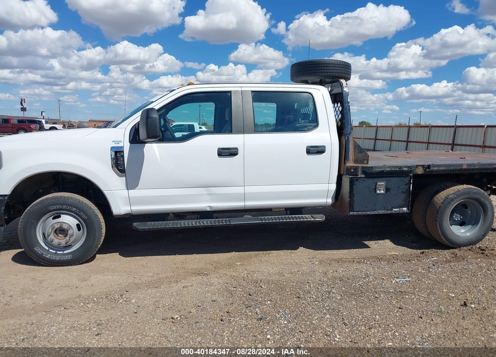 2019 FORD F-350 CHASSIS XL VIN: 1FD8W3H68KEG77603