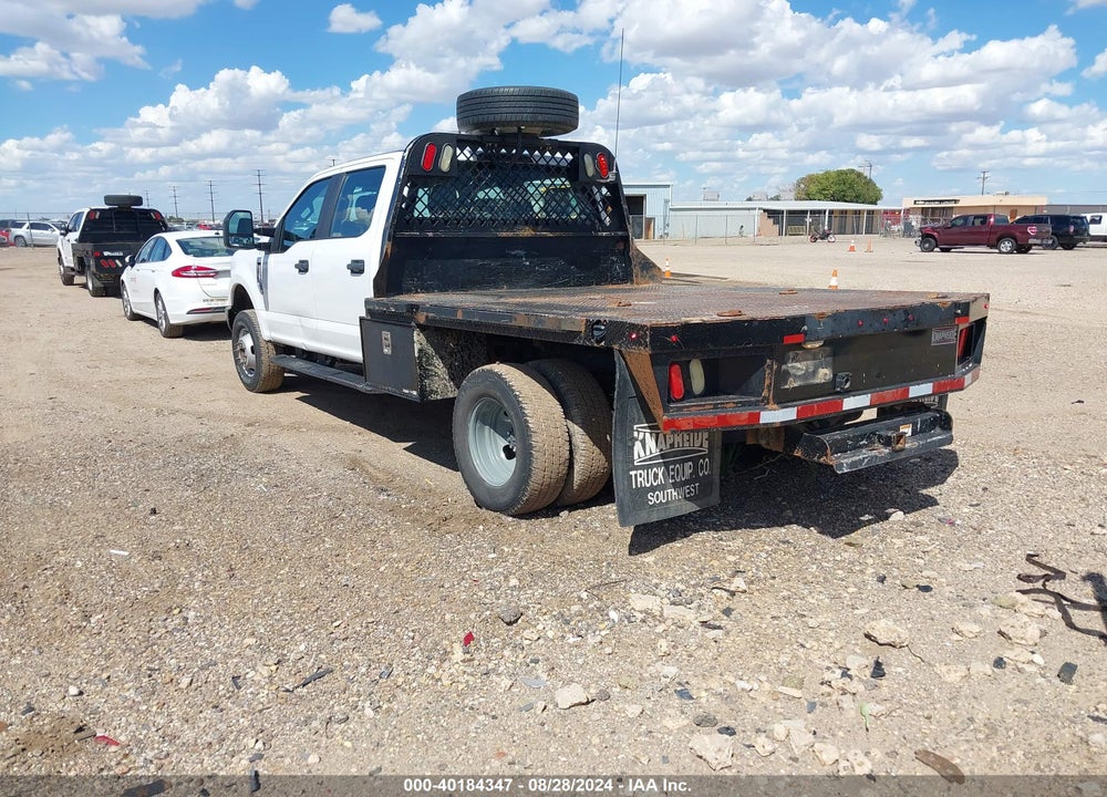 2019 FORD F-350 CHASSIS XL VIN: 1FD8W3H68KEG77603