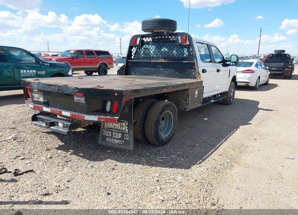 2019 FORD F-350 CHASSIS XL VIN: 1FD8W3H68KEG77603