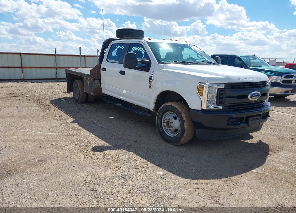 2019 FORD F-350 CHASSIS XL VIN: 1FD8W3H68KEG77603