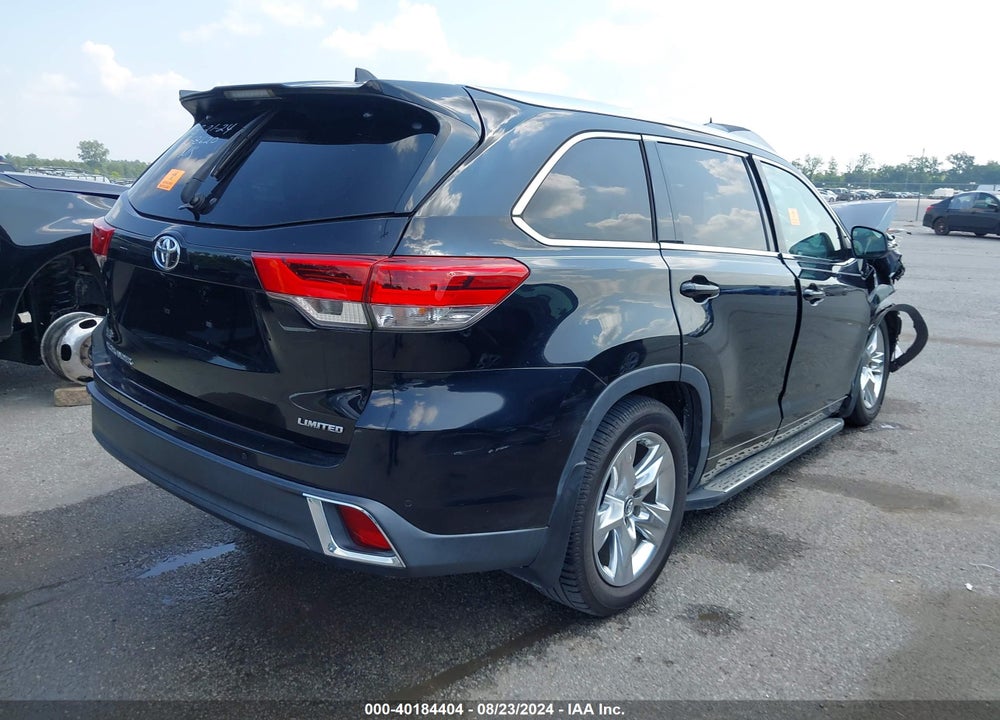 2018 TOYOTA HIGHLANDER LIMITED VIN: 5TDYZRFH1JS258620