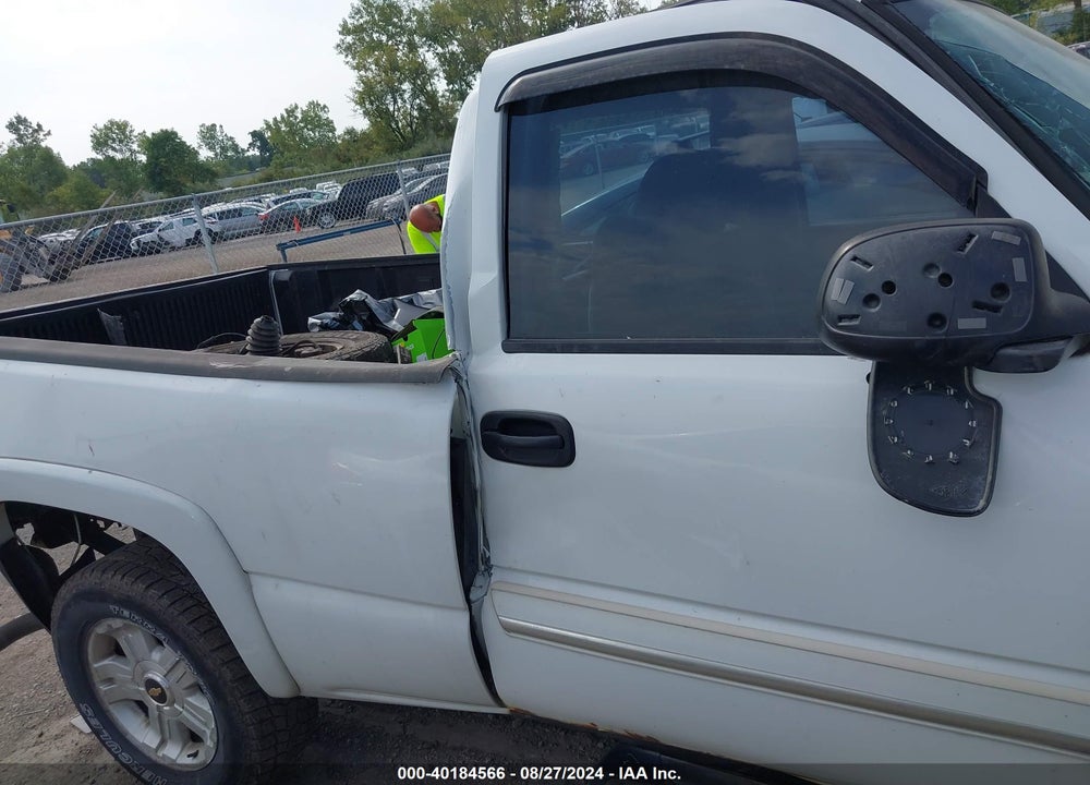 2005 CHEVROLET SILVERADO 1500 Z71 VIN: 1GCEK14Z45Z272391