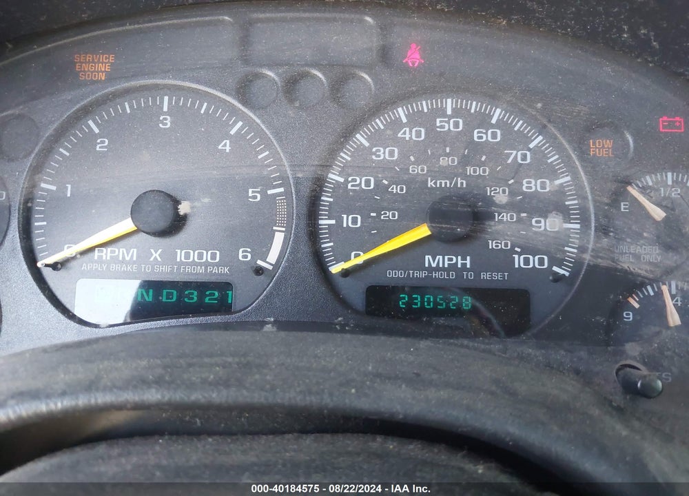 1999 CHEVROLET BLAZER LS VIN: 1GNCT18W2XK180705