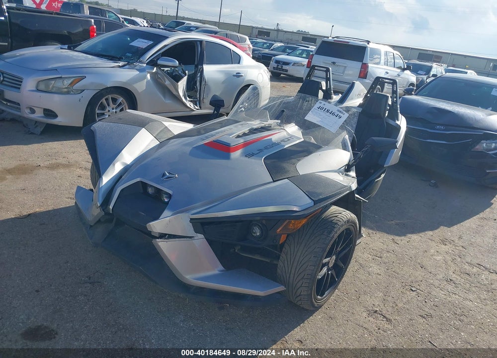 2016 POLARIS SLINGSHOT SL VIN: 57XAAPFA2G7114892