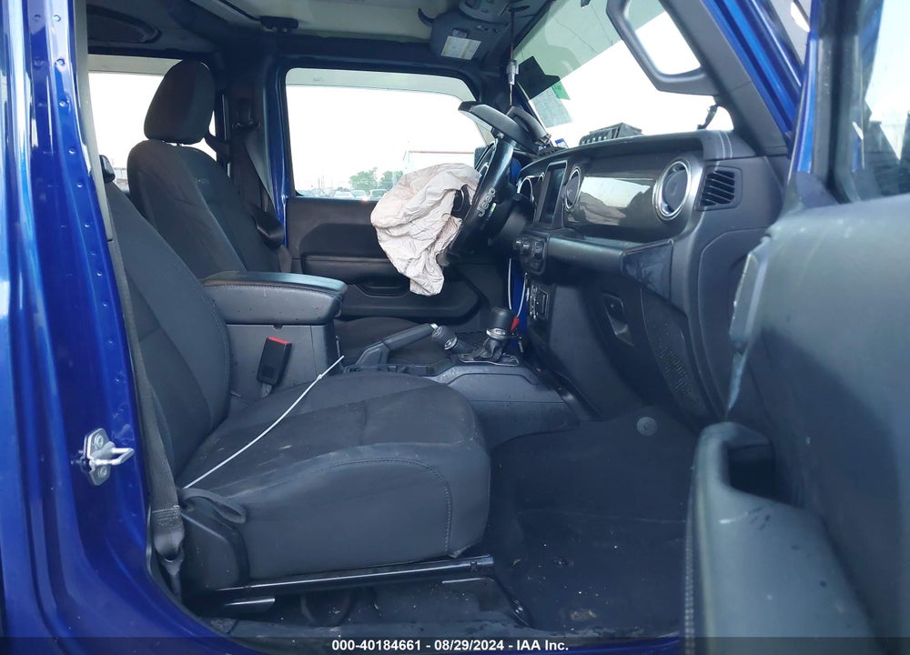 2019 JEEP WRANGLER UNLIMITED SAHARA 4X4 VIN: 1C4HJXEG0KW651739