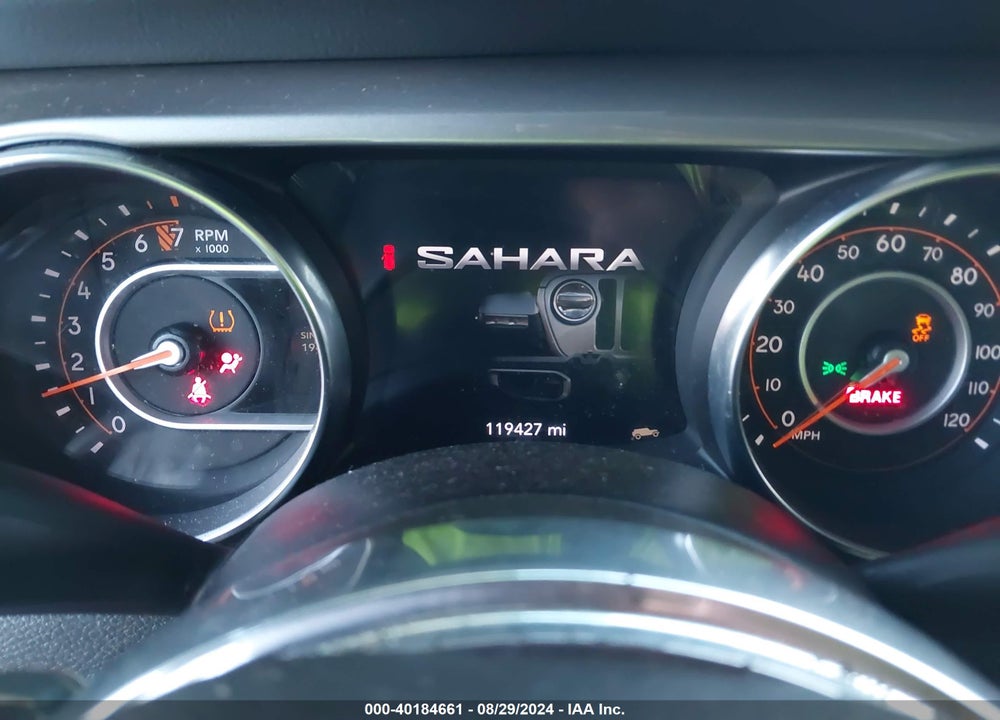 2019 JEEP WRANGLER UNLIMITED SAHARA 4X4 VIN: 1C4HJXEG0KW651739