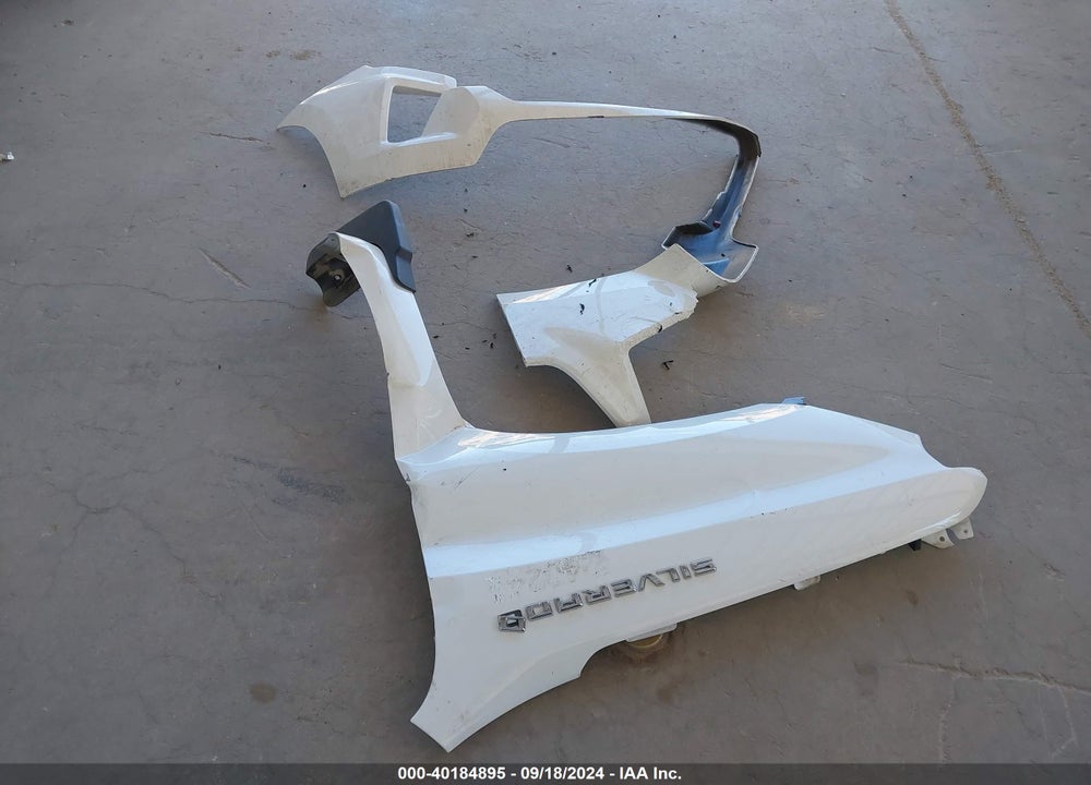 2024 CHEVROLET SILVERADO 1500 4WD STANDARD BED WT VIN: 3GCPDAEKXRG272633