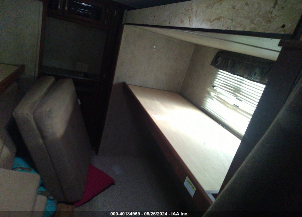 2015 KEYSTONE PASSPORT ULTRA LITE TRAVEL TRAILER VIN: 4YDT32926FT415557