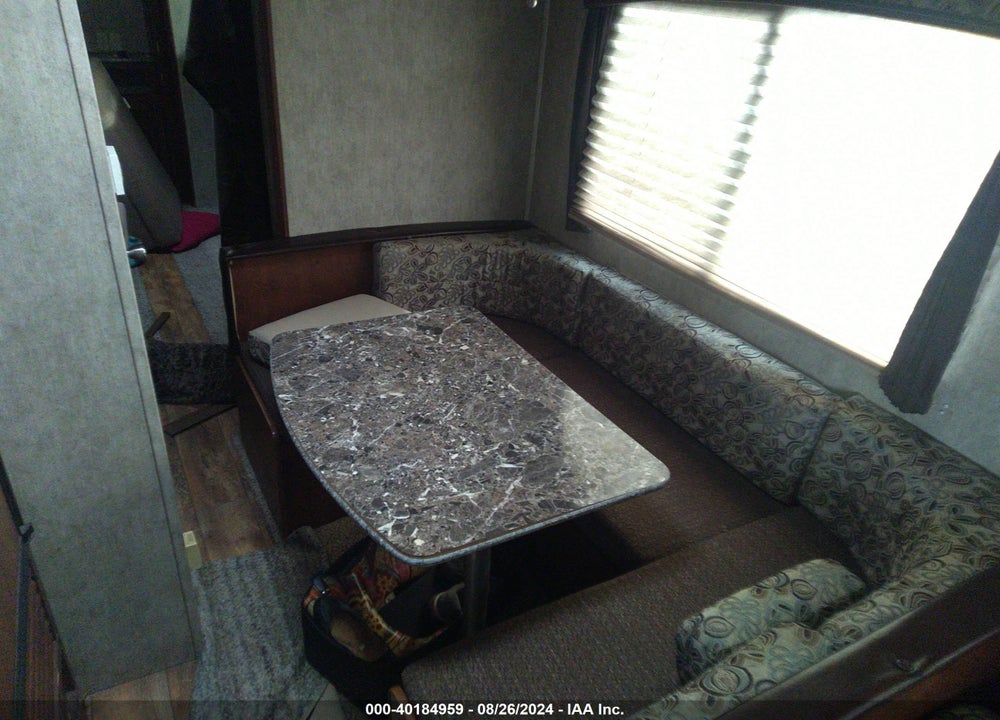 2015 KEYSTONE PASSPORT ULTRA LITE TRAVEL TRAILER VIN: 4YDT32926FT415557