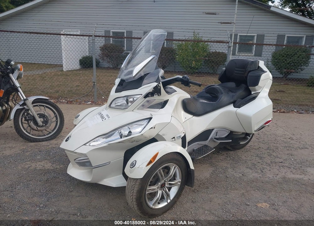 2011 CAN-AM SPYDER ROADSTER RT-LTD VIN: 2BXJBDC12BV001452