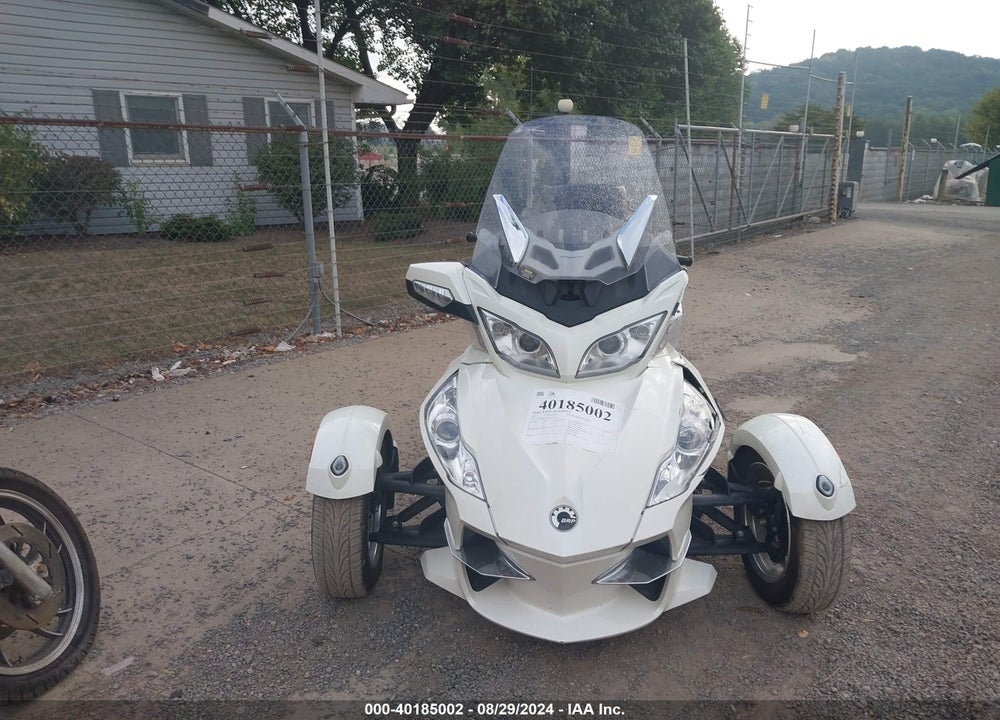 2011 CAN-AM SPYDER ROADSTER RT-LTD VIN: 2BXJBDC12BV001452