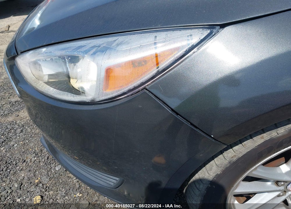 2015 FORD FOCUS SE VIN: 1FADP3K27FL311144