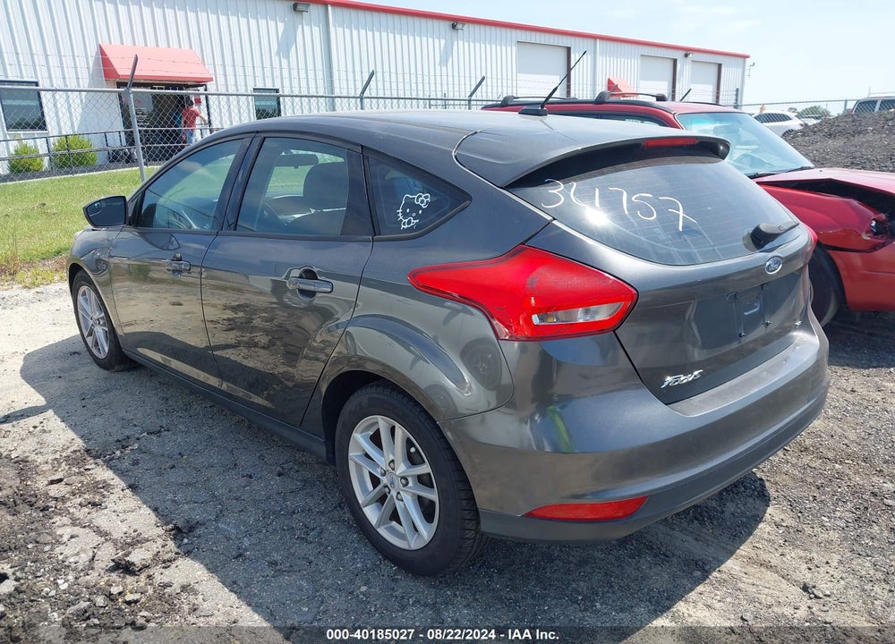 2015 FORD FOCUS SE VIN: 1FADP3K27FL311144
