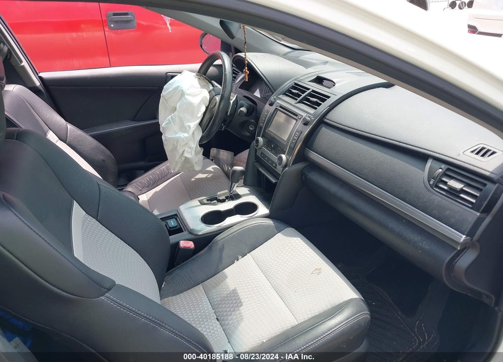 2014 TOYOTA CAMRY SE VIN: 4T1BF1FK4EU784216