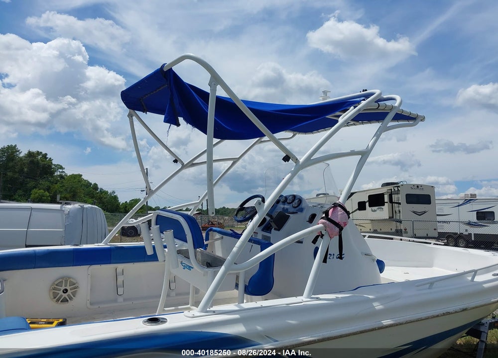 2013 GLASSTREAM 211 VIN: GDJ00695B113