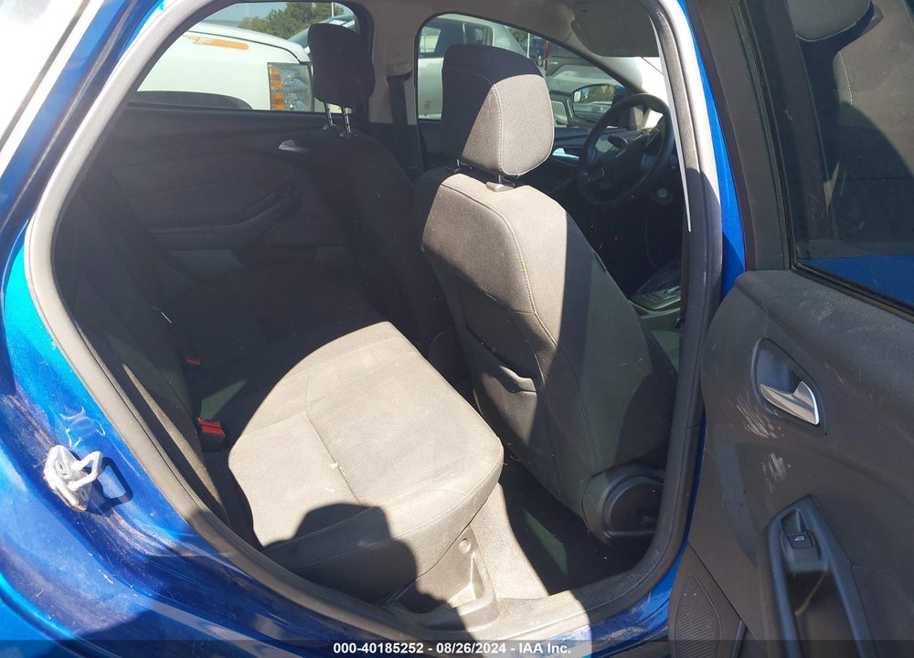 2018 FORD FOCUS SE VIN: 1FADP3F2XJL260144
