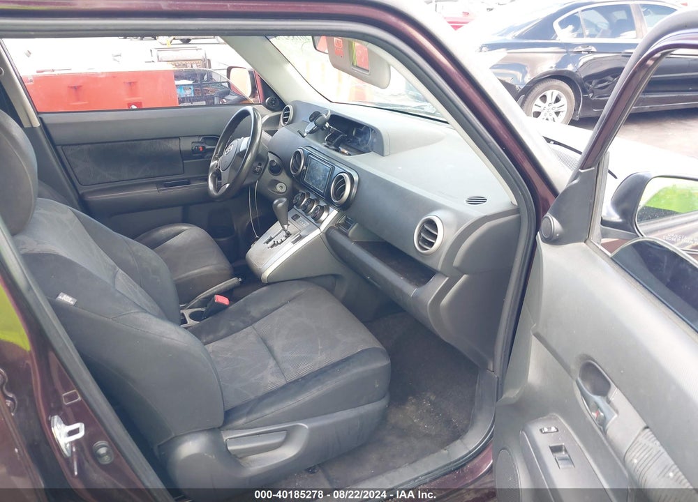 2011 SCION XB VIN: JTLZE4FE1B1137372
