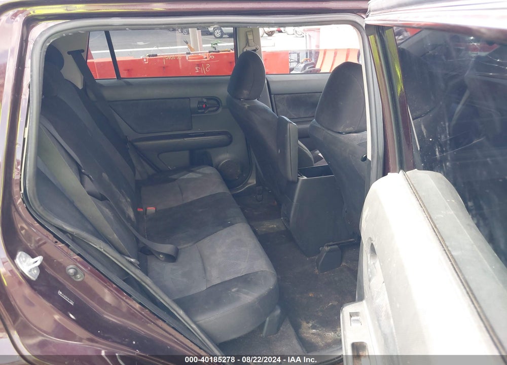 2011 SCION XB VIN: JTLZE4FE1B1137372