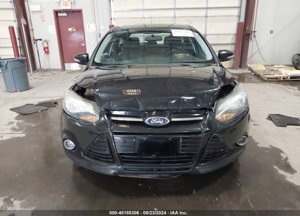 2014 FORD FOCUS TITANIUM VIN: 1FADP3N28EL270971
