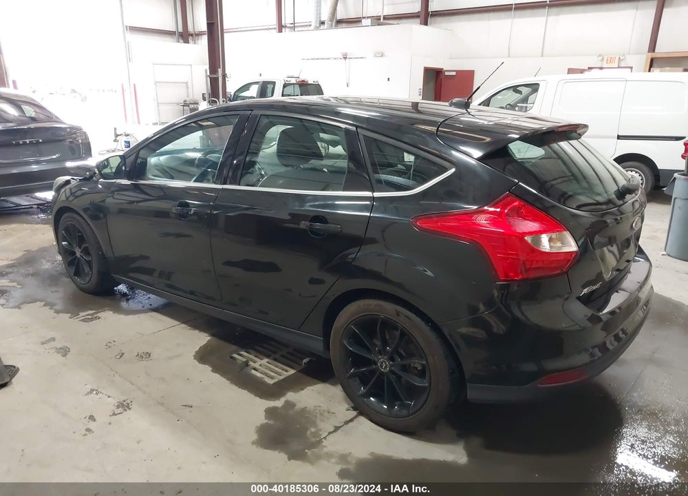 2014 FORD FOCUS TITANIUM VIN: 1FADP3N28EL270971