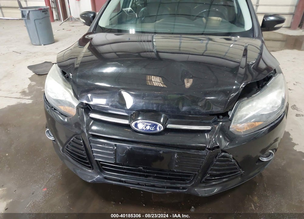 2014 FORD FOCUS TITANIUM VIN: 1FADP3N28EL270971