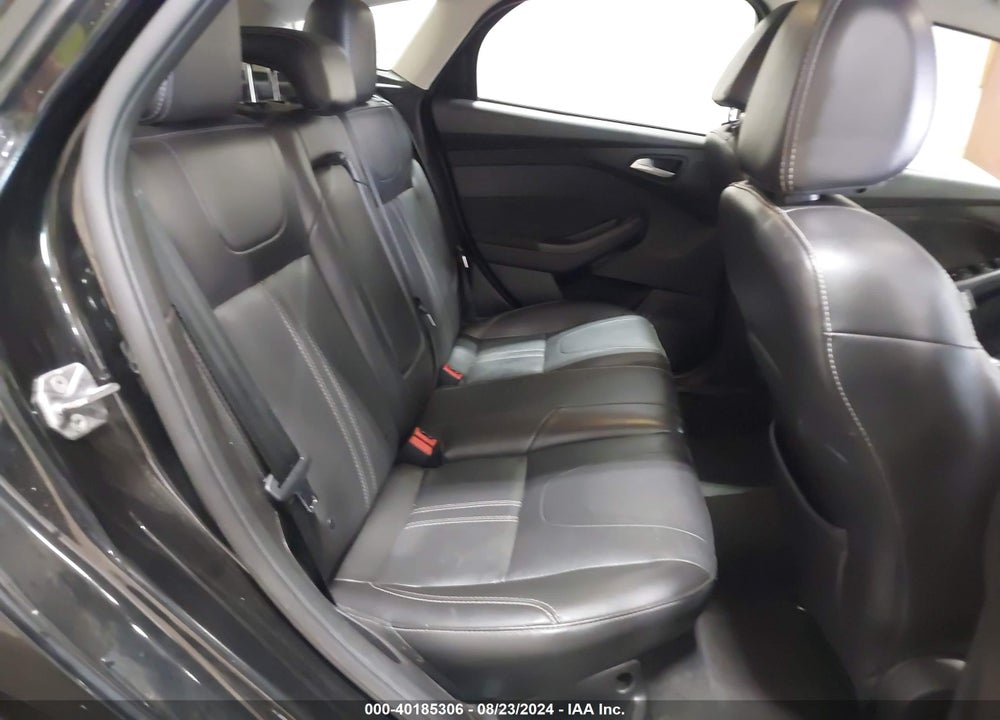 2014 FORD FOCUS TITANIUM VIN: 1FADP3N28EL270971
