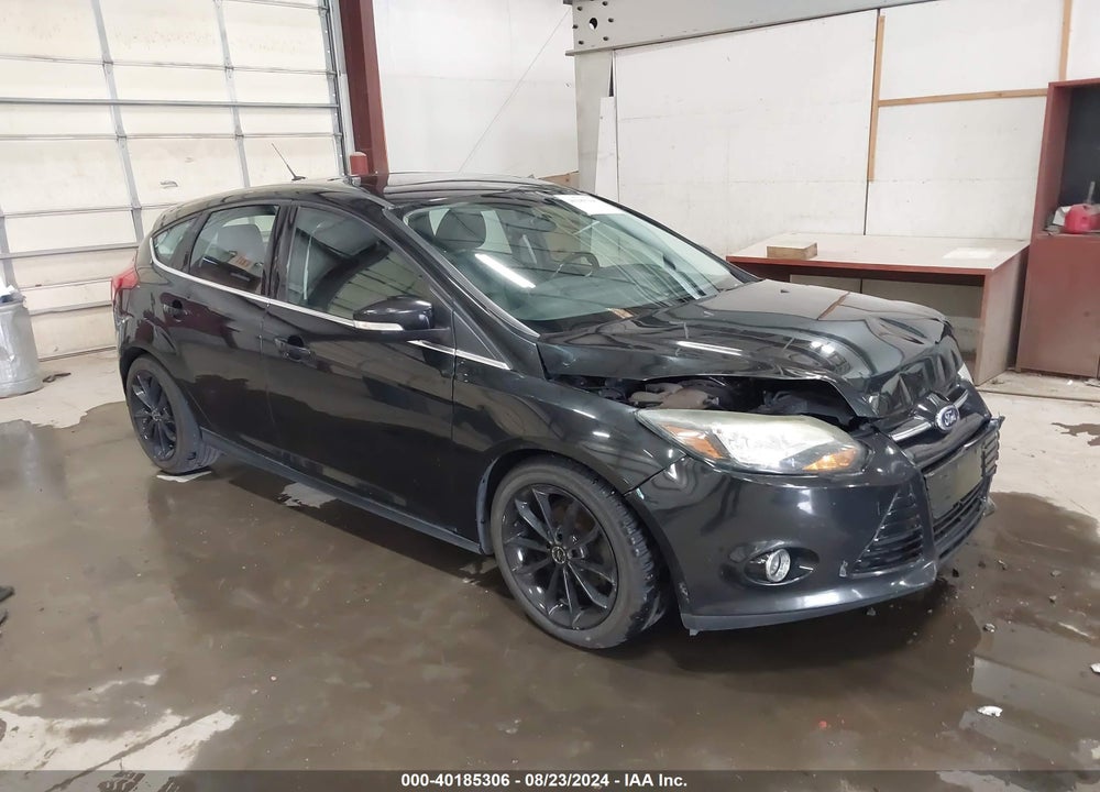 2014 FORD FOCUS TITANIUM VIN: 1FADP3N28EL270971