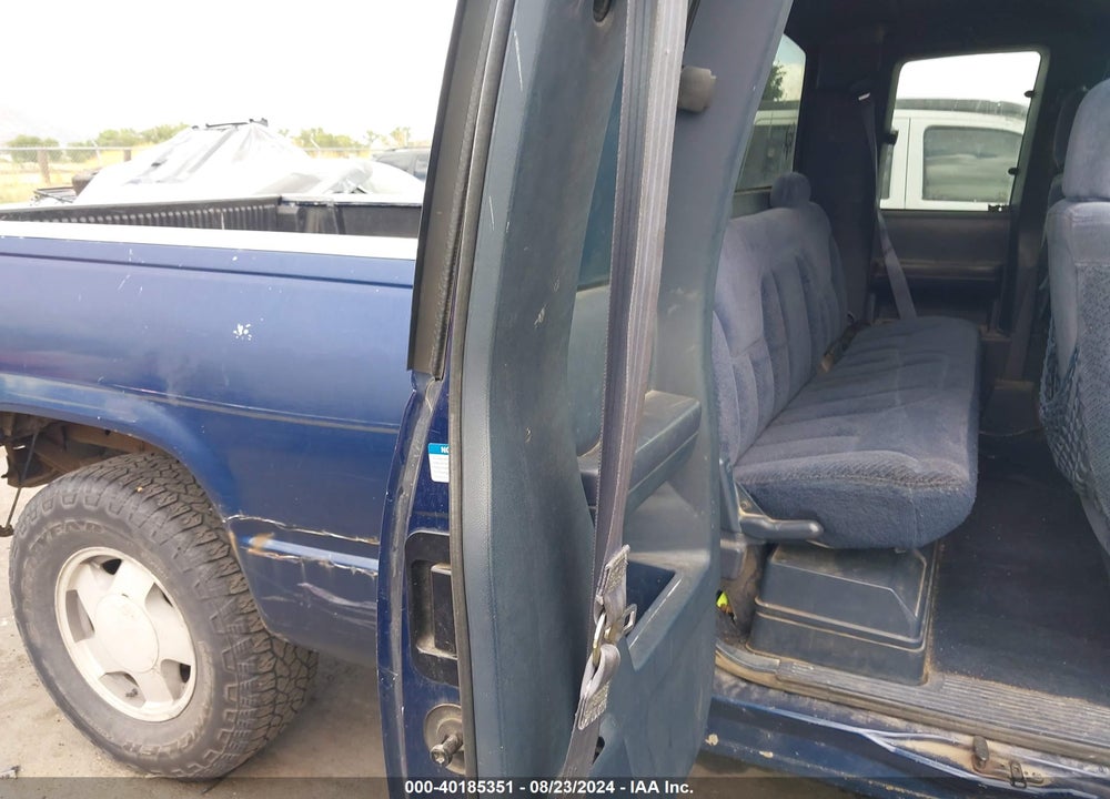 1998 CHEVROLET K1500 FLEETSIDE VIN: 1GCEK19R8WR132449