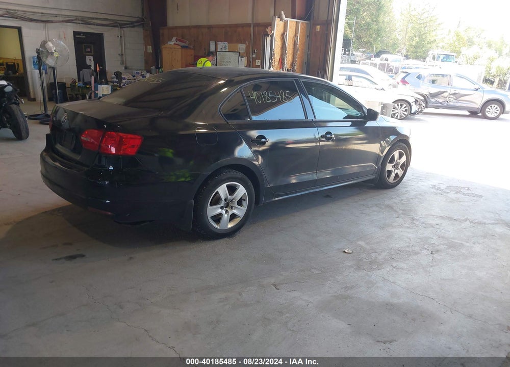 2012 VOLKSWAGEN JETTA 2.0L S VIN: 3VW2K7AJ3CM351549