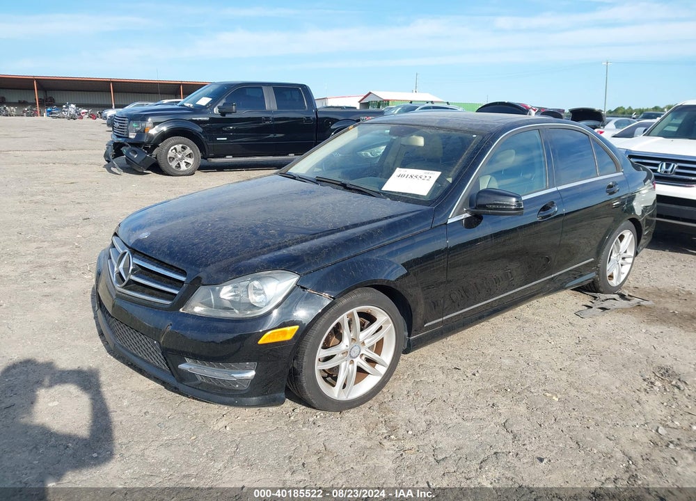 2014 MERCEDES-BENZ C 250 LUXURY/SPORT VIN: WDDGF4HB7EA933752