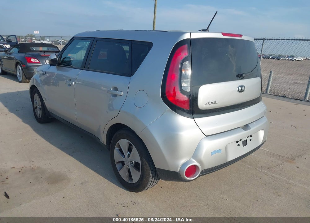 2015 KIA SOUL VIN: KNDJN2A2XF7800631