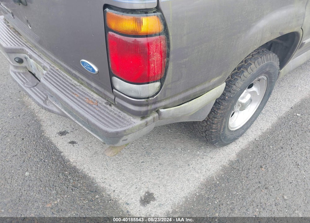 1996 FORD EXPLORER VIN: 1FMDU34X3TUC94582