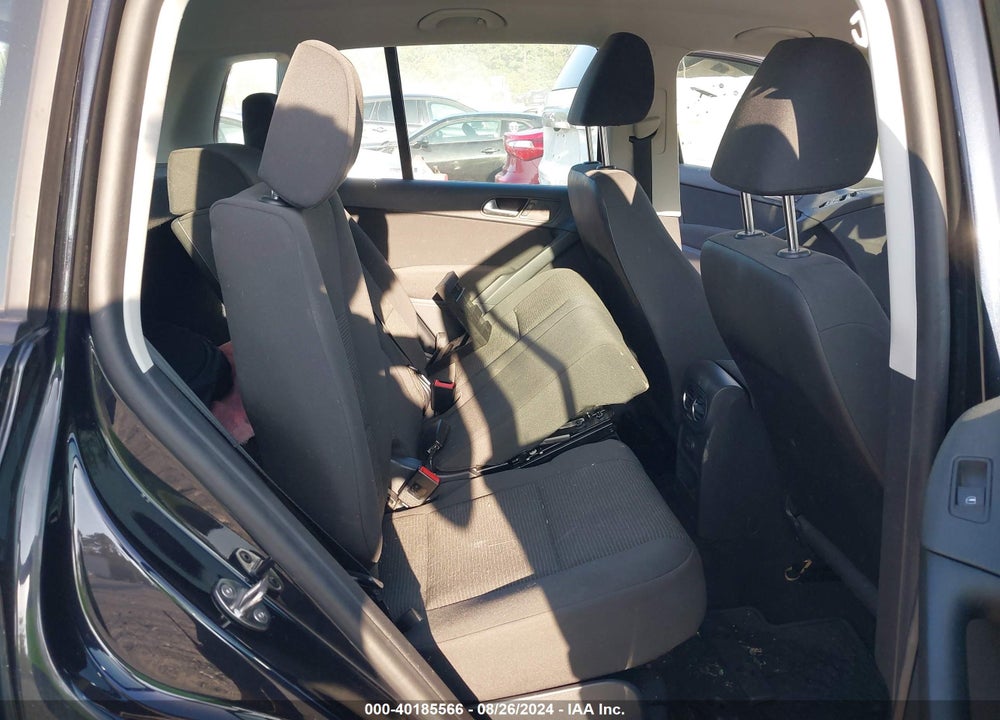 2017 VOLKSWAGEN TIGUAN 2.0T/2.0T S VIN: WVGBV7AX8HK044287