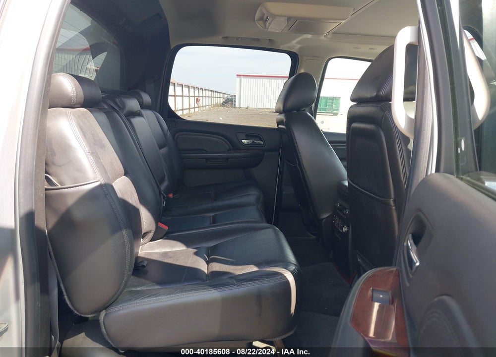 2010 CADILLAC ESCALADE EXT PREMIUM VIN: 3GYVKNEF3AG120201