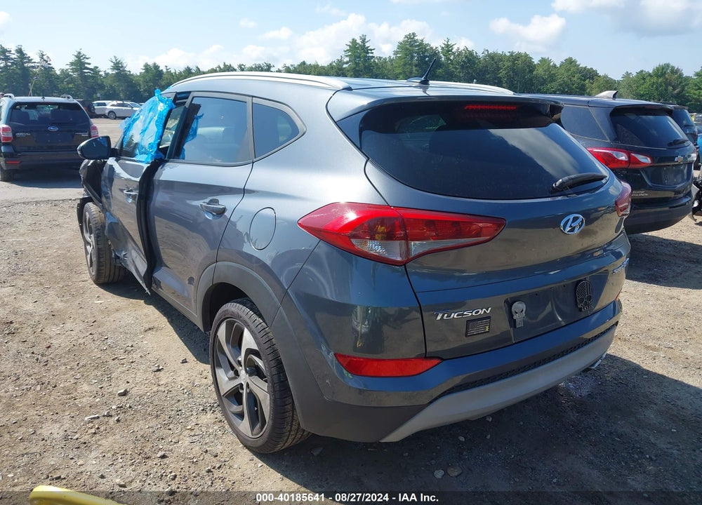 2017 HYUNDAI TUCSON SPORT VIN: KM8J33A22HU284339