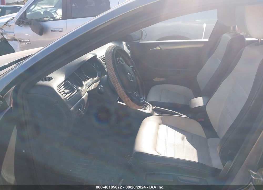 2016 VOLKSWAGEN JETTA 1.8T SPORT VIN: 3VWD17AJXGM303659