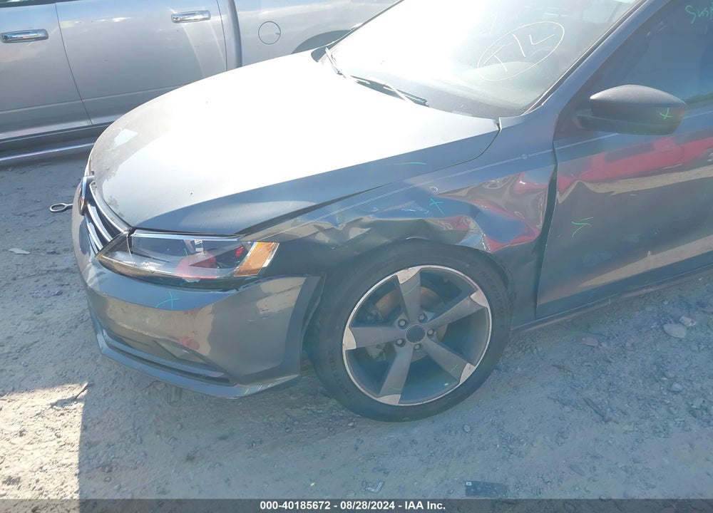 2016 VOLKSWAGEN JETTA 1.8T SPORT VIN: 3VWD17AJXGM303659