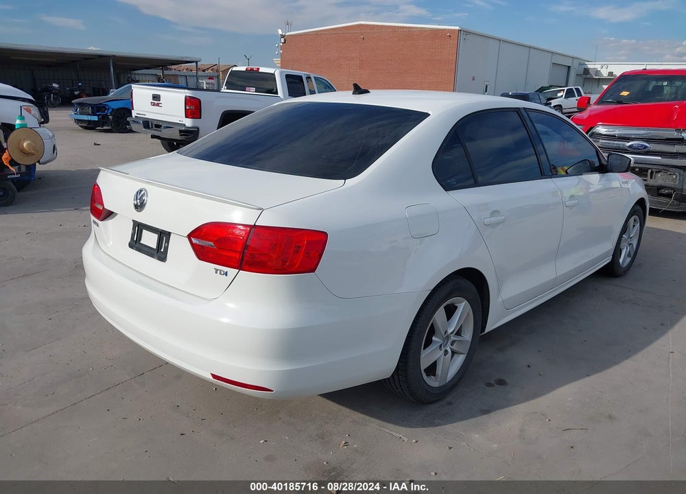 2012 VOLKSWAGEN JETTA 2.0L TDI VIN: 3VW3L7AJ3CM374301
