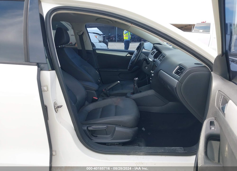 2012 VOLKSWAGEN JETTA 2.0L TDI VIN: 3VW3L7AJ3CM374301